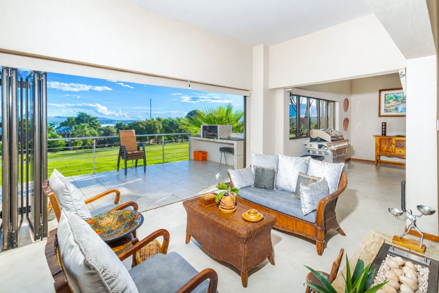 3 Bedroom Property for Sale in Caribbean Beach Club North West